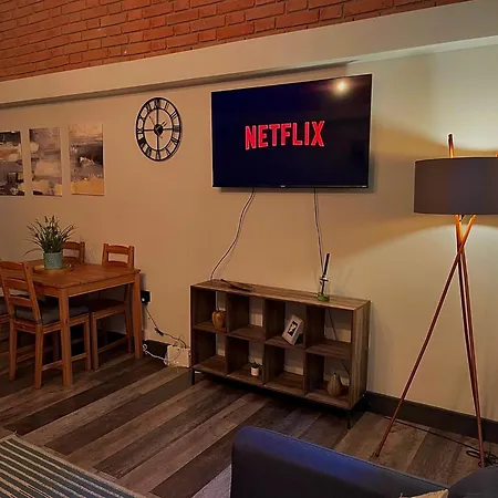 Artistic, Cozy, Stylish, Open Plan, Centre 1br * シェフィールド